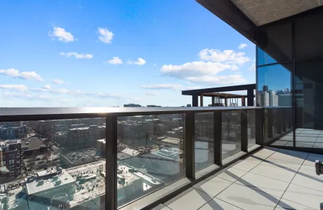 2 Bedroom West Loop Apartment
