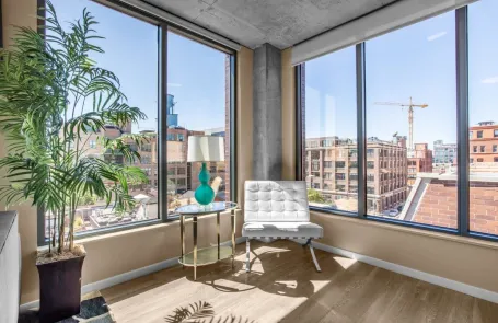 3 Bedroom West Loop Apartment