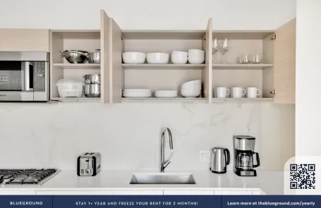 1 Bedroom West Loop Apartment