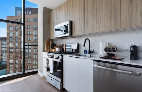 1 Bedroom Old Irving Park Apartment