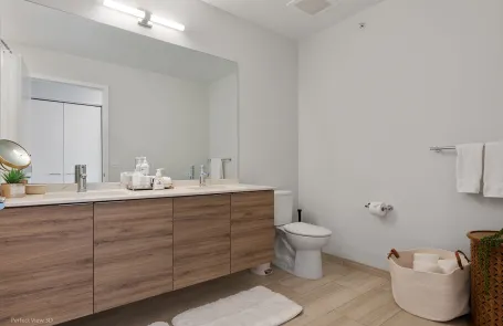 1 Bedroom Old Irving Park Apartment
