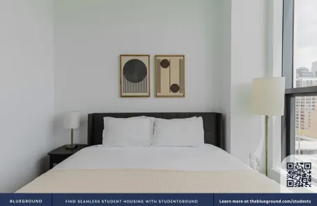2 Bedroom West Loop Apartment