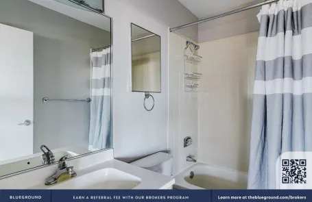 1 Bedroom South Loop Apartment