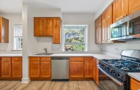 4 Bedroom Evanston Apartment