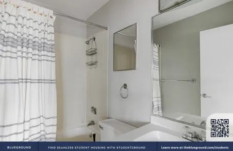 2 Bedroom South Loop Apartment