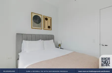 2 Bedroom West Loop Apartment