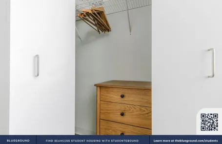 2 Bedroom West Loop Apartment