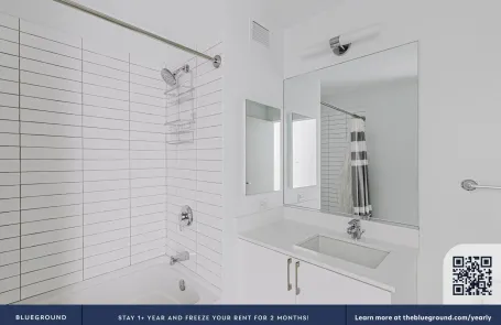 2 Bedroom West Loop Apartment