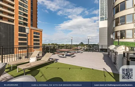 2 Bedroom South Loop Apartment