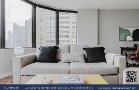 2 Bedroom South Loop Apartment