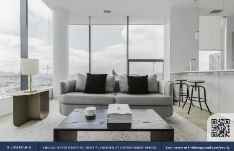 2 Bedroom West Loop Apartment