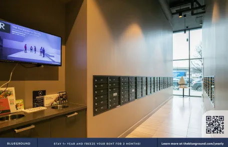 2 Bedroom West Loop Apartment