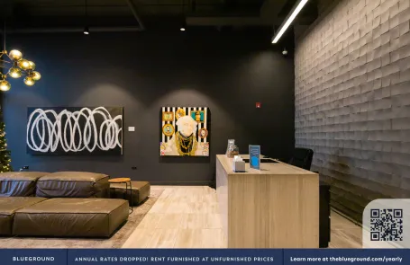 2 Bedroom West Loop Apartment
