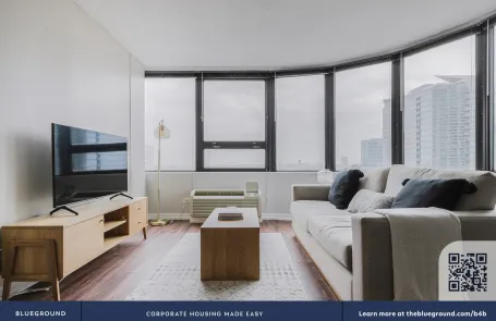 2 Bedroom South Loop Apartment