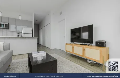 2 Bedroom West Loop Apartment