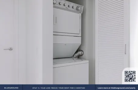 2 Bedroom West Loop Apartment