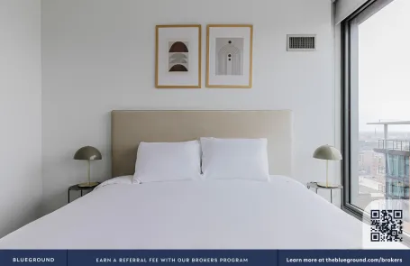 2 Bedroom West Loop Apartment