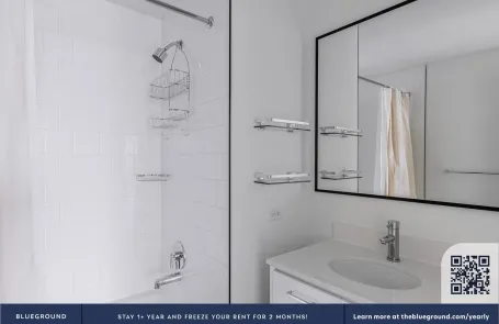 2 Bedroom West Loop Apartment