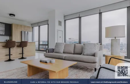2 Bedroom West Loop Apartment