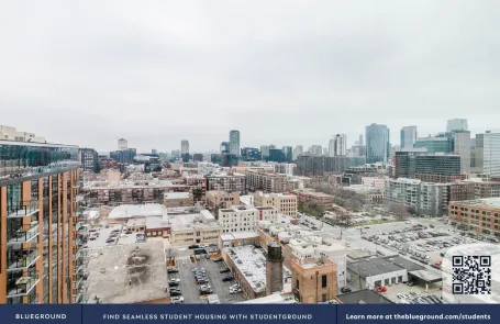2 Bedroom West Loop Apartment