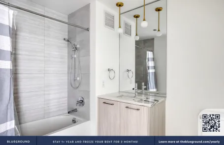 1 Bedroom West Loop Apartment