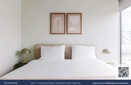 2 Bedroom West Loop Apartment