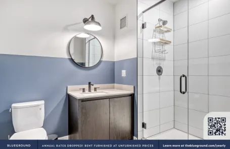 1 Bedroom Lincoln Park Apartment