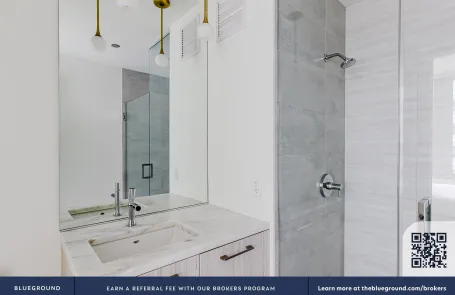 2 Bedroom West Loop Apartment