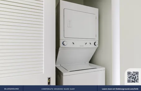 2 Bedroom West Loop Apartment