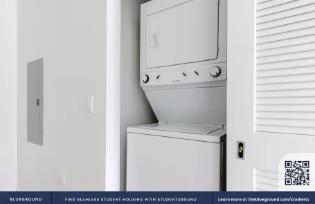 2 Bedroom West Loop Apartment