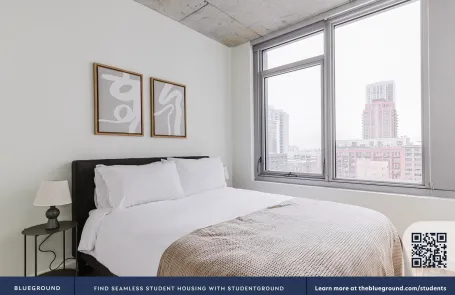 2 Bedroom West Loop Apartment