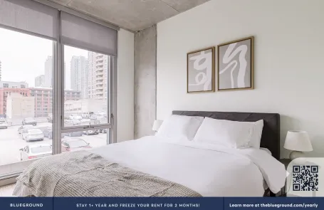 2 Bedroom West Loop Apartment