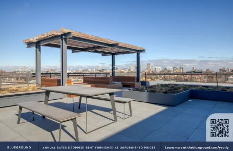 1 Bedroom Lincoln Park Apartment