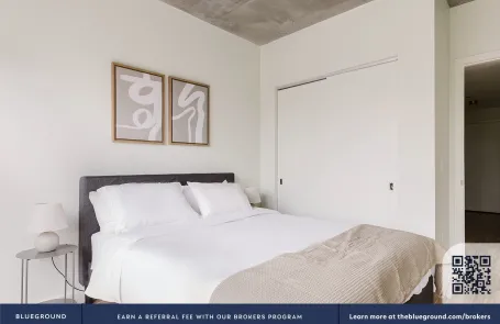 2 Bedroom West Loop Apartment