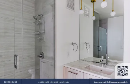 2 Bedroom West Loop Apartment