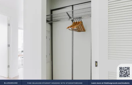 2 Bedroom West Loop Apartment