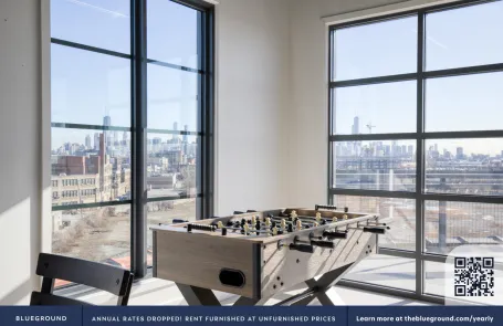 1 Bedroom Lincoln Park Apartment