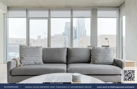 2 Bedroom West Loop Apartment