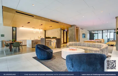 2 Bedroom West Loop Apartment