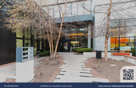 2 Bedroom West Loop Apartment