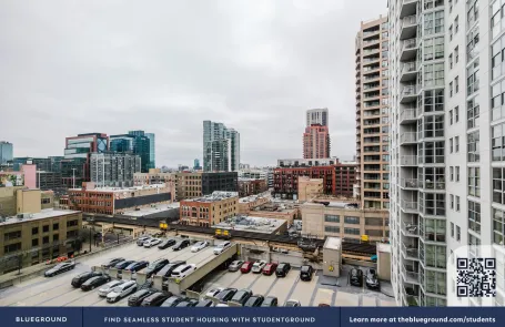 2 Bedroom West Loop Apartment