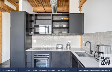 1 Bedroom Lincoln Park Apartment