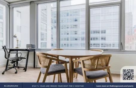 2 Bedroom West Loop Apartment