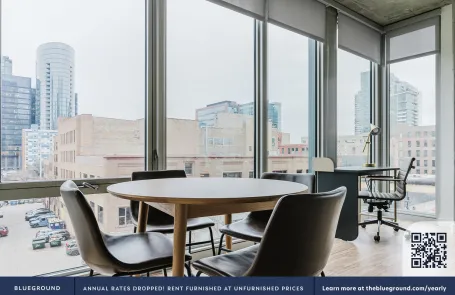 2 Bedroom West Loop Apartment