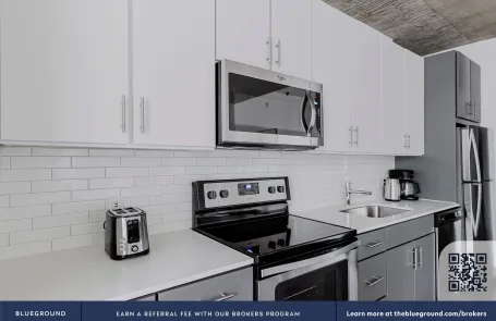 1 Bedroom Chicago Loop Apartment