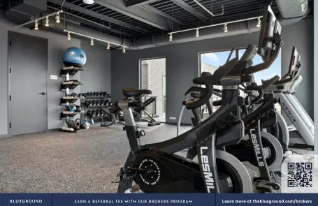 1 Bedroom West Loop Apartment