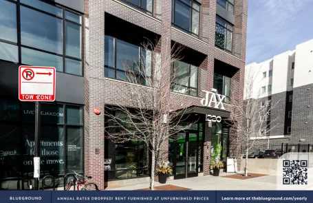 1 Bedroom West Loop Apartment