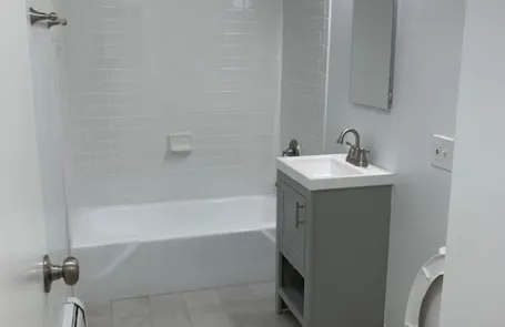 Studio Lincoln Park Apartment