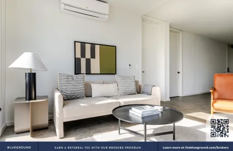 1 Bedroom West Loop Apartment