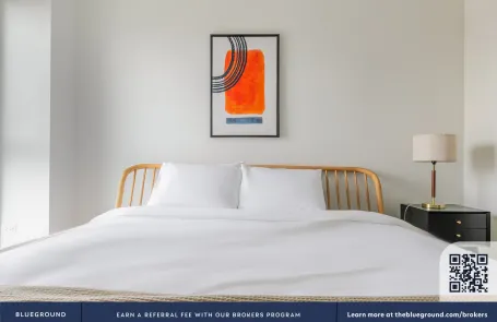 1 Bedroom West Loop Apartment